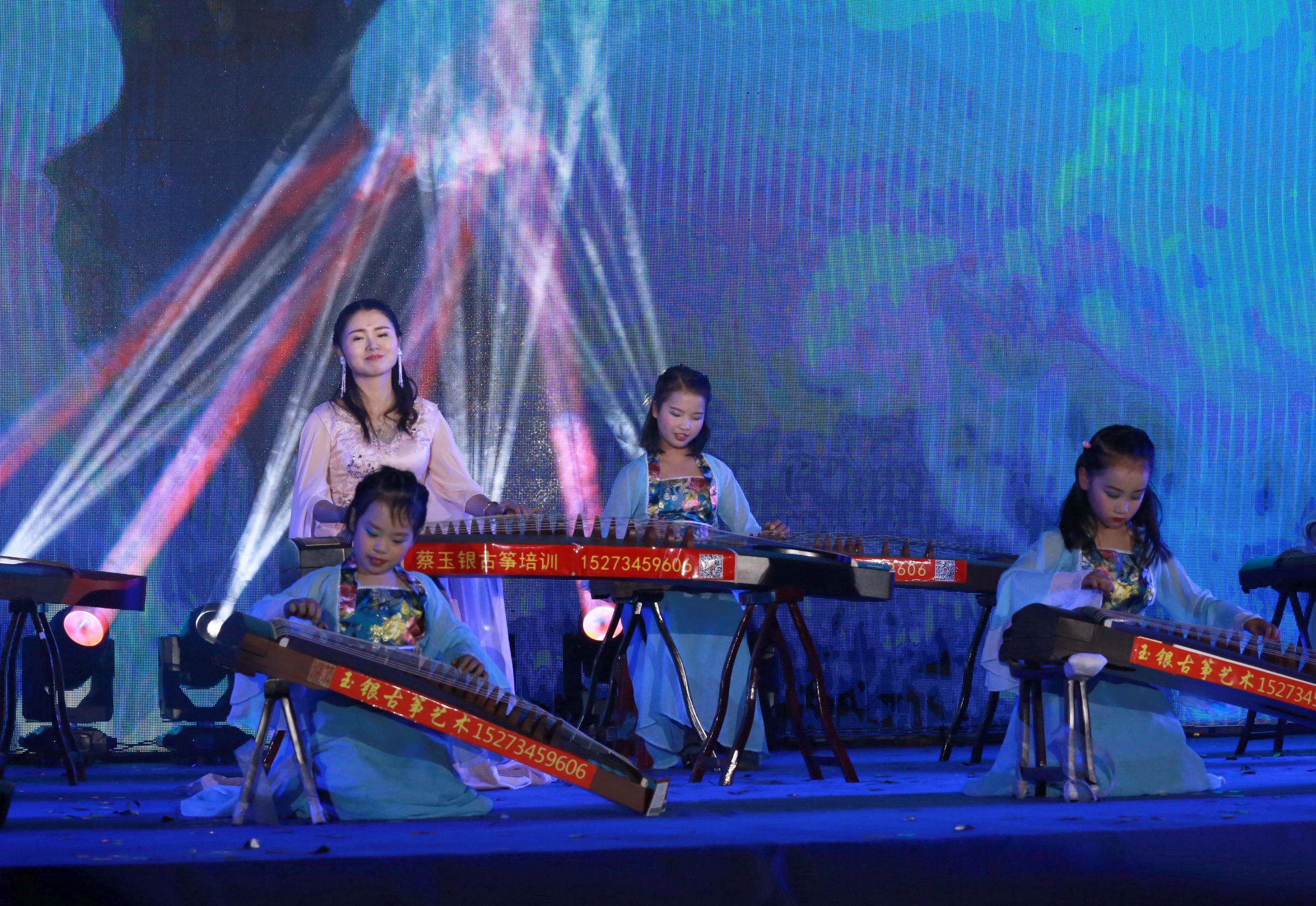 古筝演奏青花瓷,好听又简单的青花瓷古筝