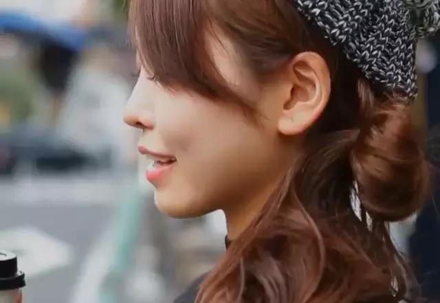 冬季帽子搭配短发小技巧,冬季帽子搭配发型