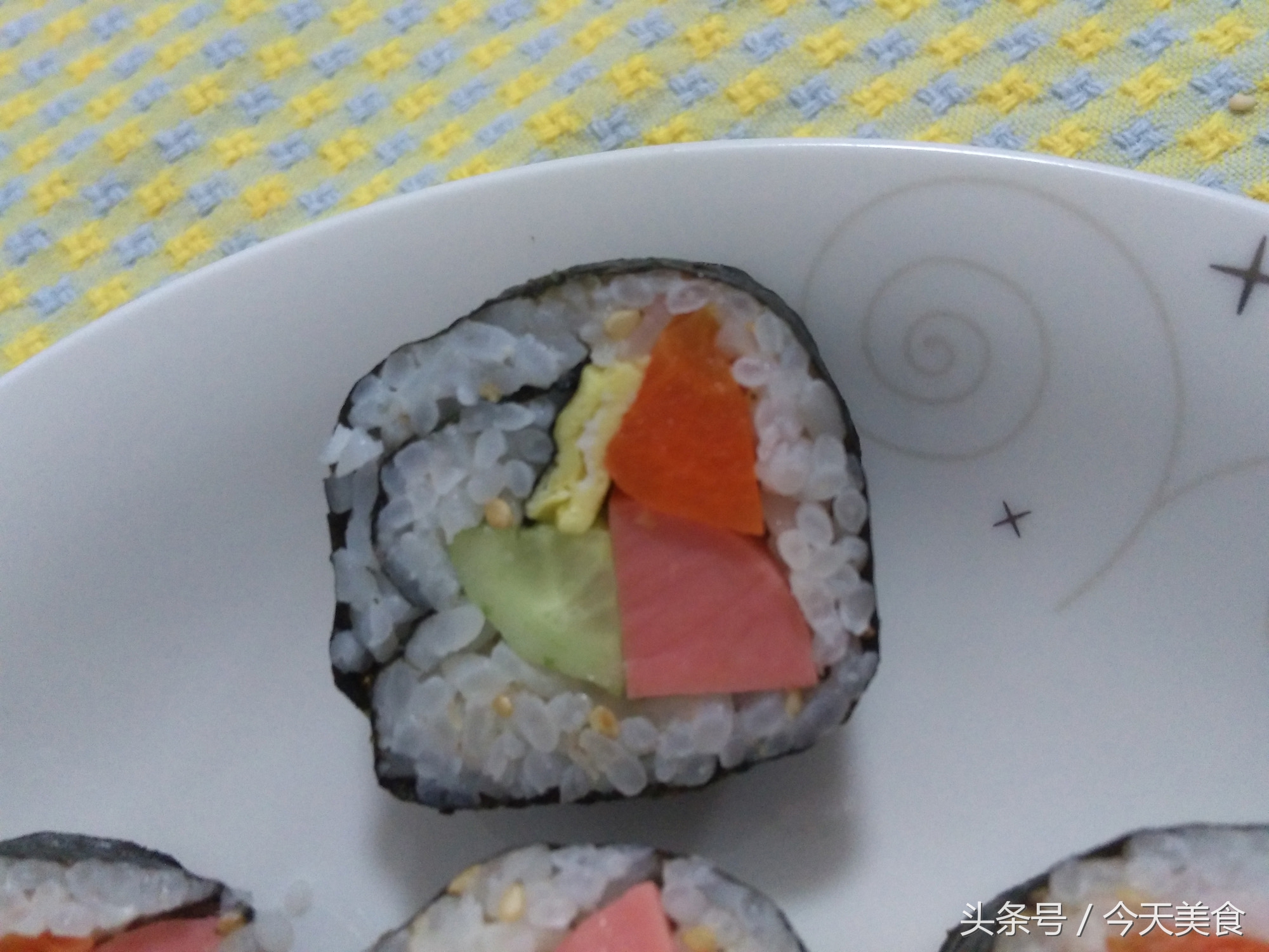 寿司和紫菜包饭别傻傻分不清，教大家怎么做紫菜包饭，好吃又营养
