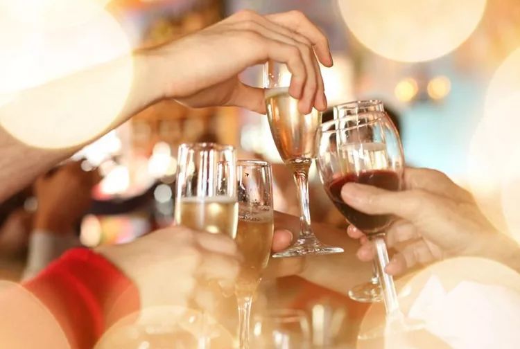 「北海女性」这个女孩不简单！23岁当经理，美丽却不娇气！