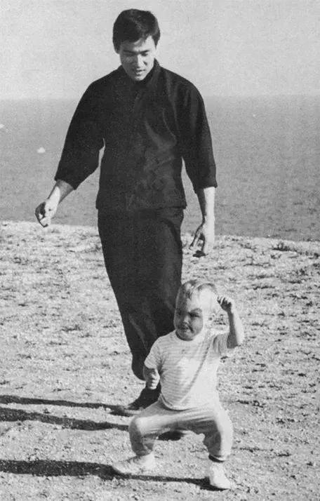 李小龙武术界第一人,华人巨星李小龙