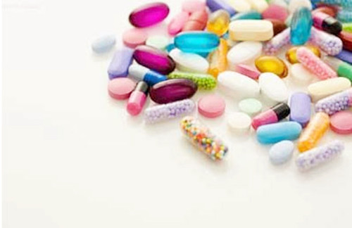 家长给女儿洗澡发现腹部鼓起来,妈妈给小孩洗澡发现问题