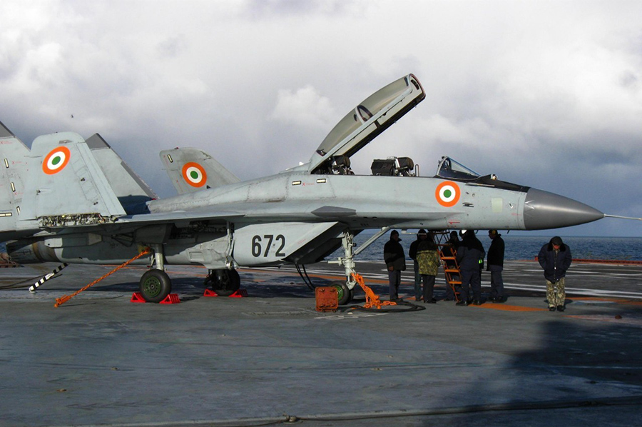 印度海军为什么要第三艘航母,印度海军谈中国