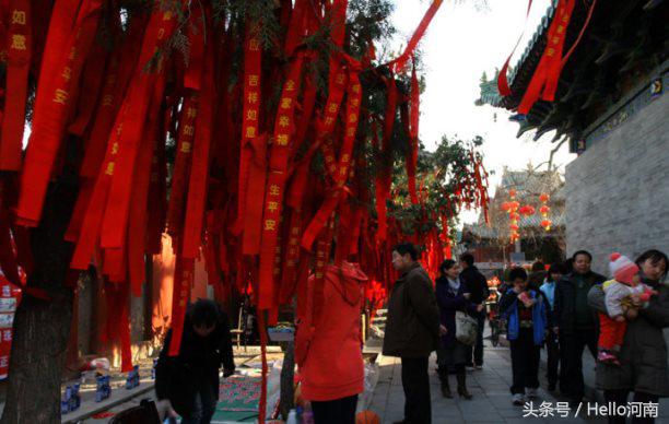 春节快到了去买年货,春节快到了什么感受