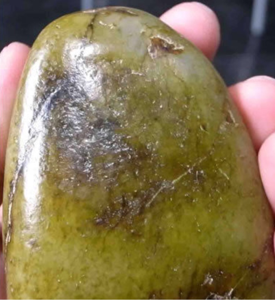 如何鉴别和田玉籽料的好坏,灰色和田玉籽料好坏鉴别方法