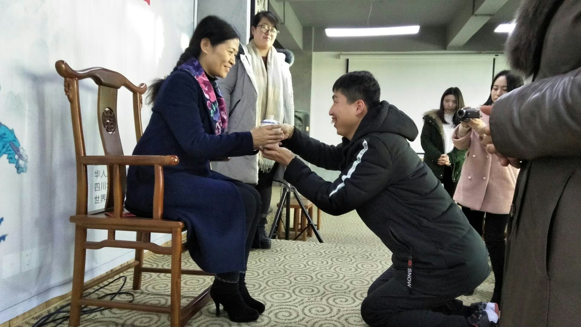 “最强大脑”周玮在绵阳享受快乐时光