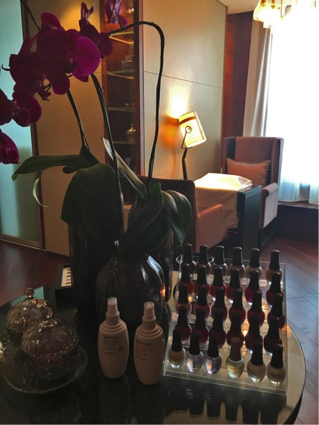 “她”这样被悦游宠爱了：营养餐、精华护理、360度造型服务、艺术中心畅游