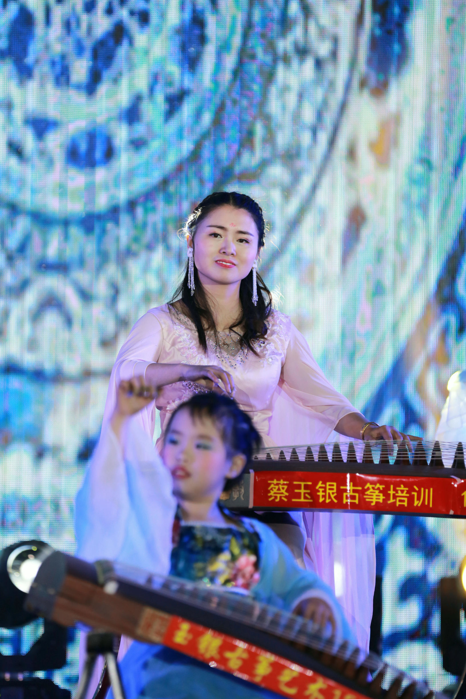 古筝演奏青花瓷,好听又简单的青花瓷古筝