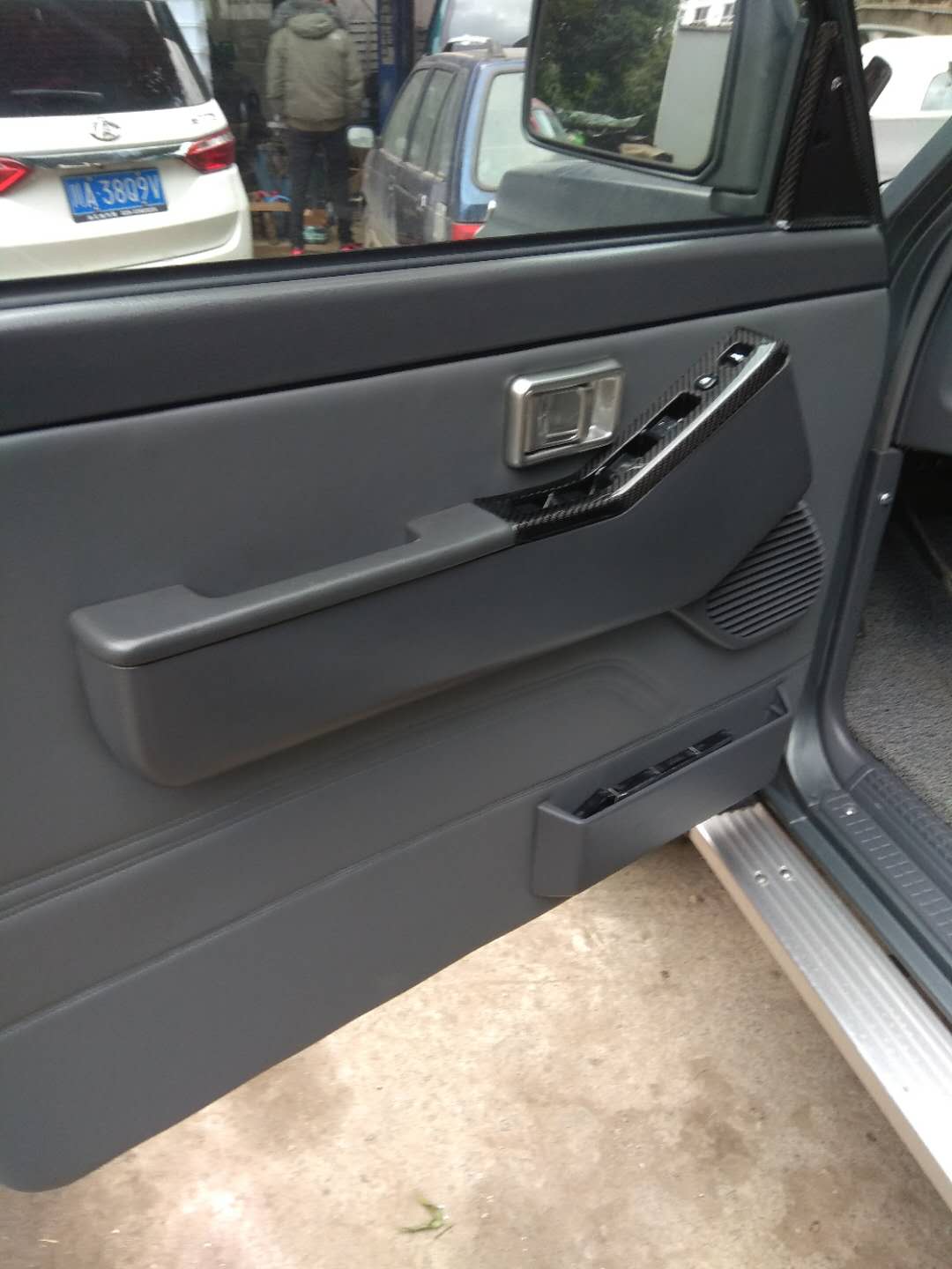 老大爷一个人的视频,运良途乐y60翻新