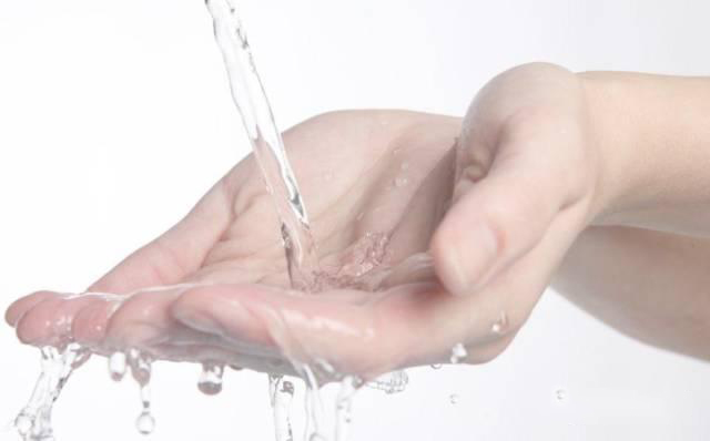 哺乳妈妈生病可以吃药吗,母乳妈妈吃药可以继续哺乳吗