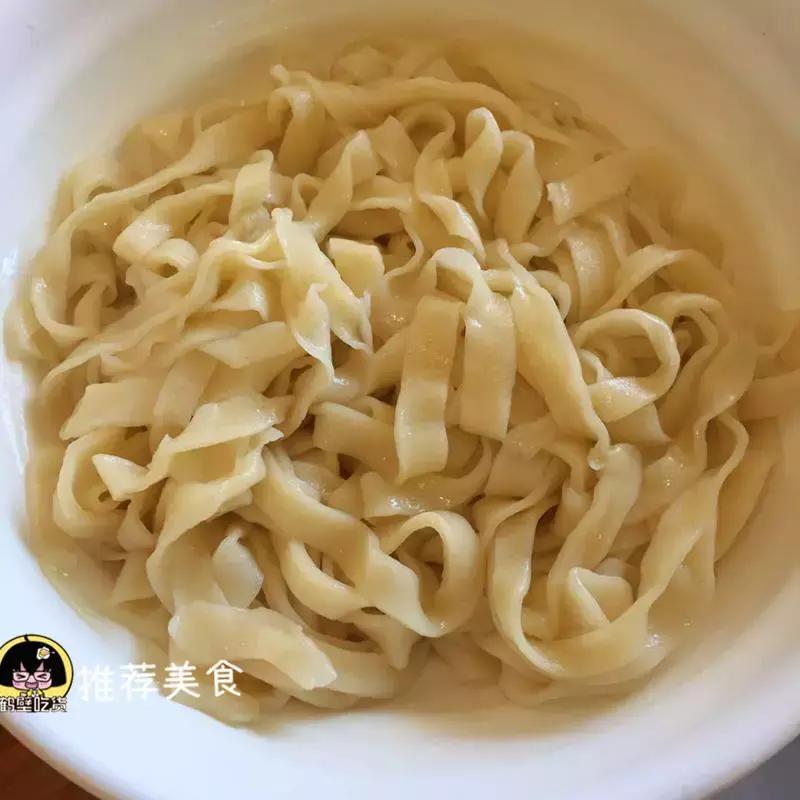 吃遍鹤壁大街小巷的小港，被大伾路这家店深深的套路了！