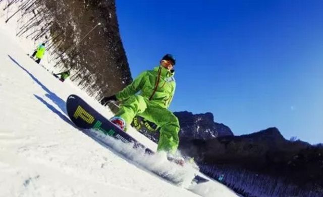 西安旅游滑雪季开启,2019西安冬季滑雪场