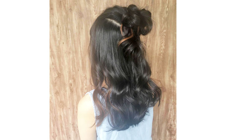 丸子头怎么扎好看又蓬松中长发,杨幂花瓣丸子头的简单扎法蓬松