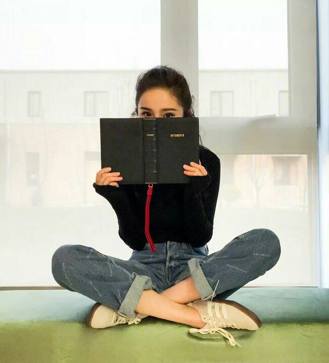 明星机场视频事件,张翰现身机场被曝光