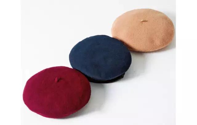 冬季帽子搭配短发小技巧,冬季帽子搭配发型