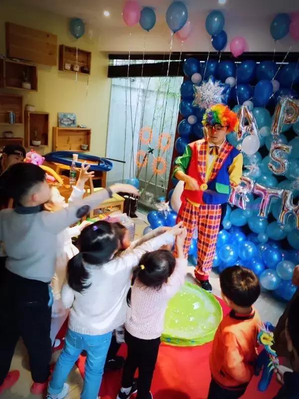 周末别墅轰趴,成都适合10-15人聚会的别墅轰趴