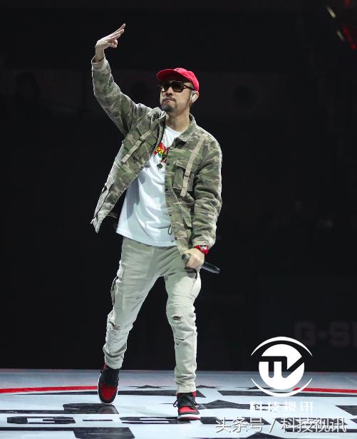 卡西欧gshock手表调时间教程,卡西欧g-shock坚韧不屈