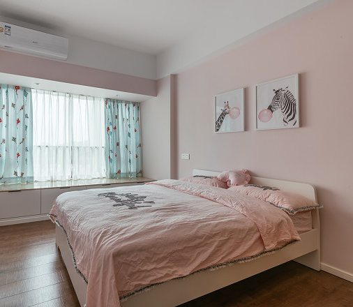 南昌新地阿尔法一期,家有一老一小