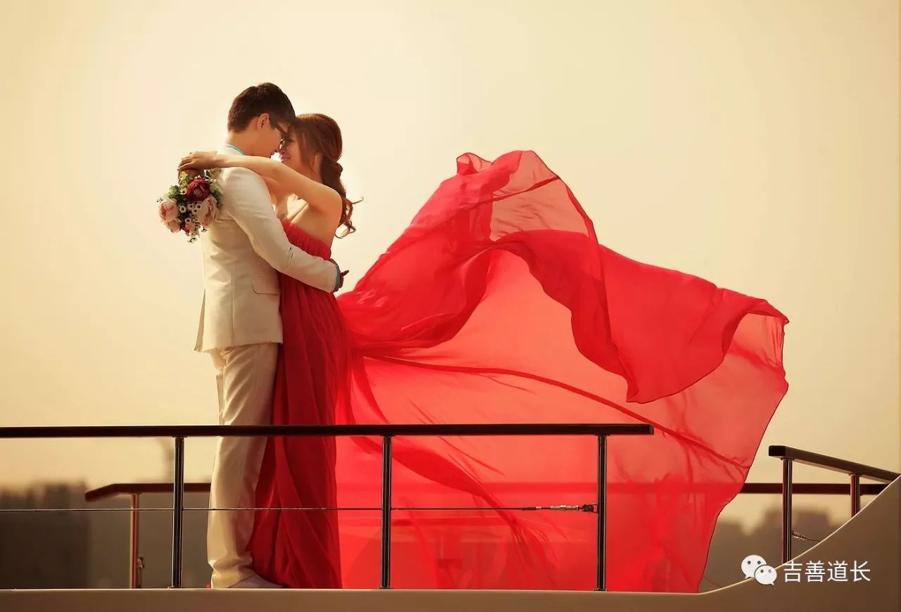 八字看结婚的最佳时间,八字怎样看订婚与结婚年份