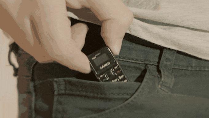 世界上最小的一个手机几块钱,世界上最小的手机最少多少钱一个