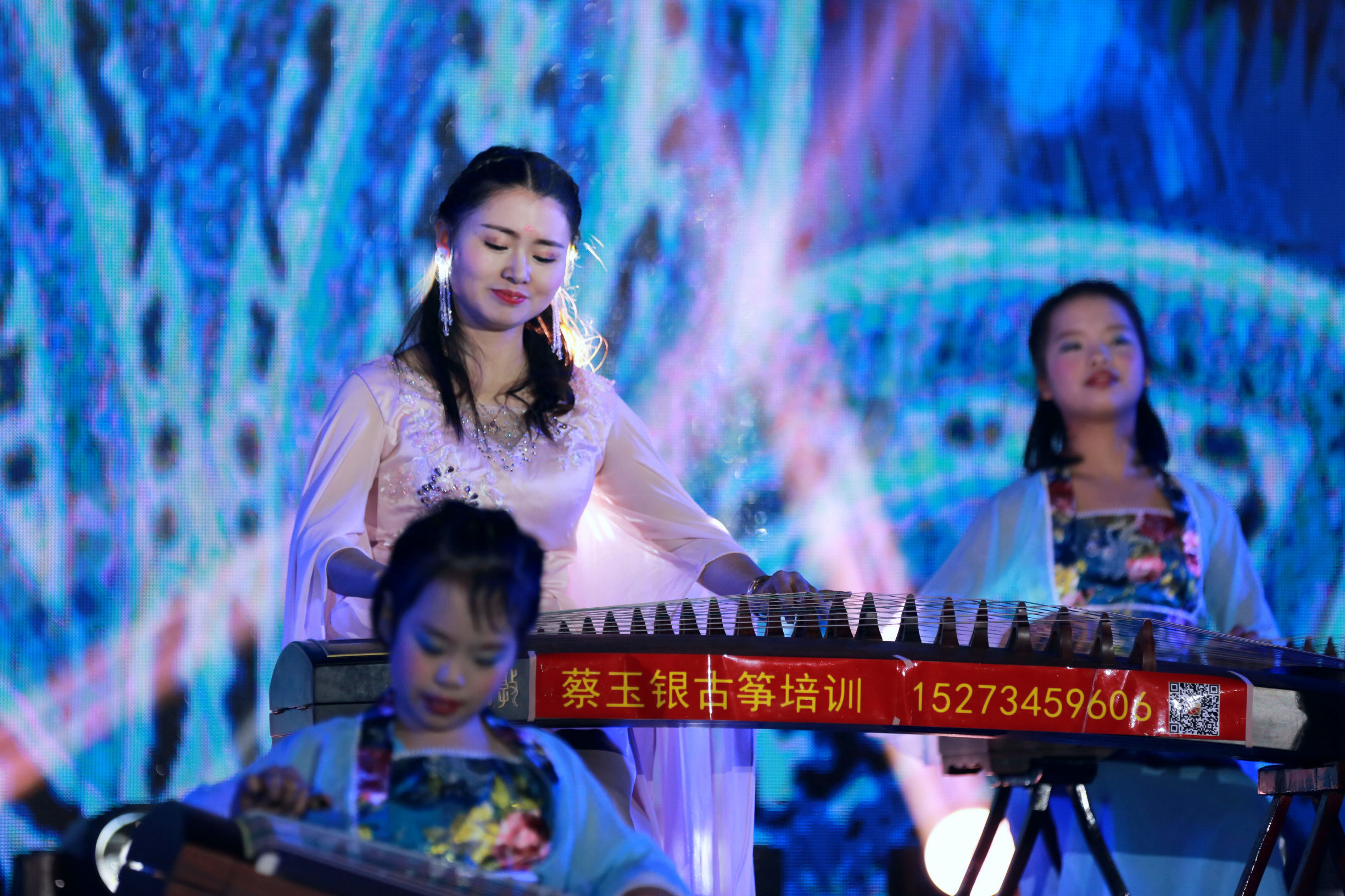 古筝演奏青花瓷,好听又简单的青花瓷古筝