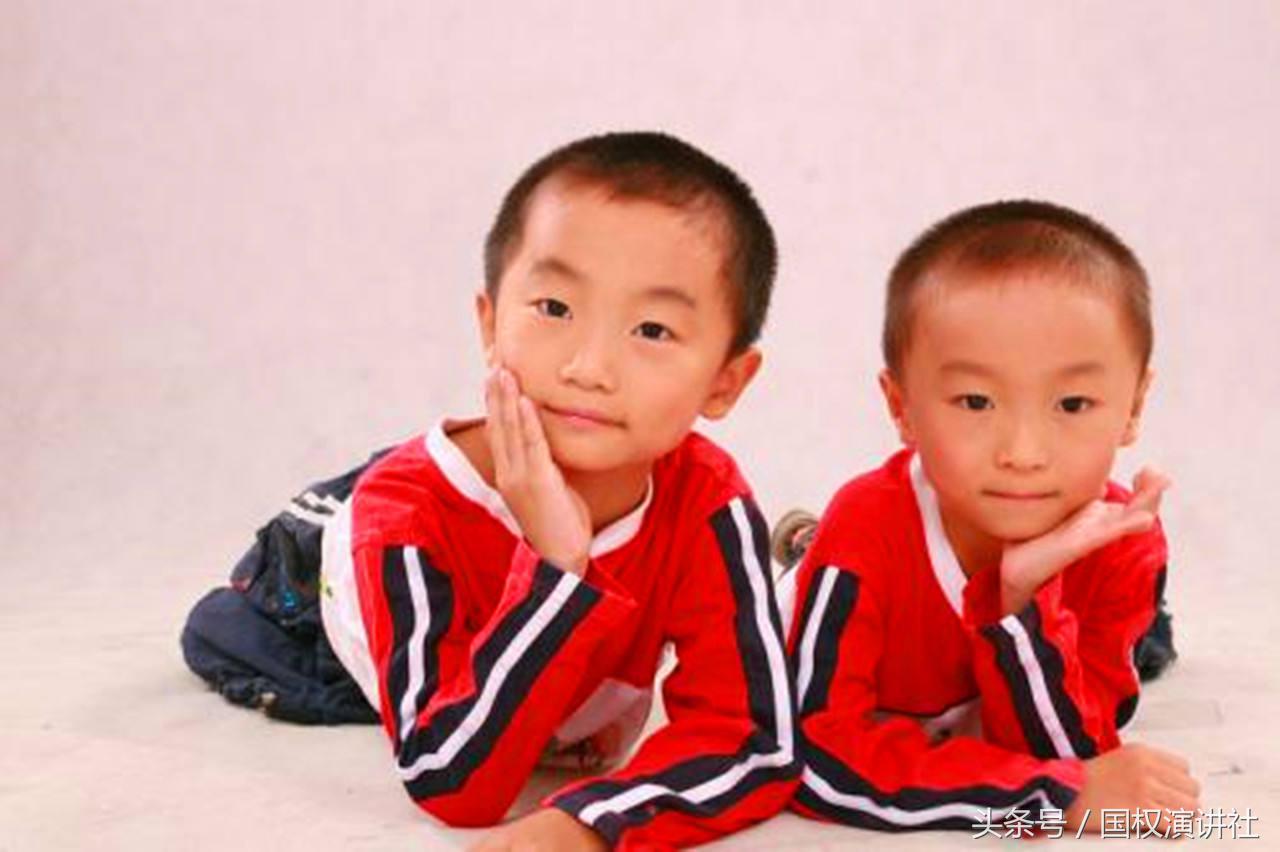 双胞胎高考前的故事,双胞胎考上复旦大学家庭贫困