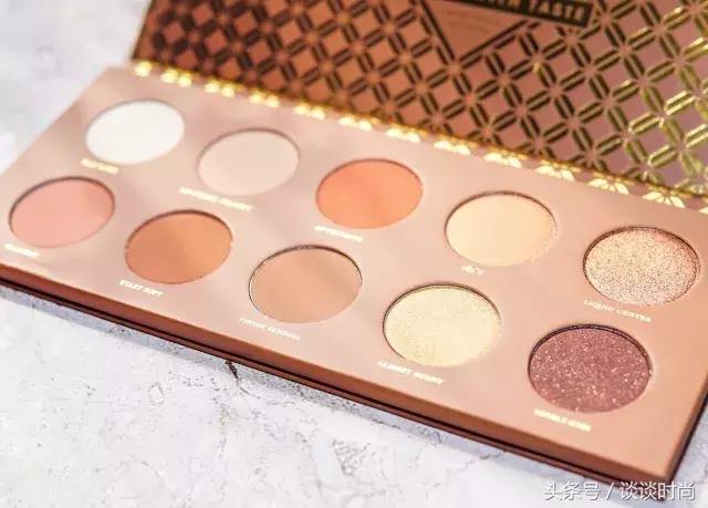 网红小猪9色土豆泥眼影盘教程,眼影盘推荐网红爆款带镜子刷子