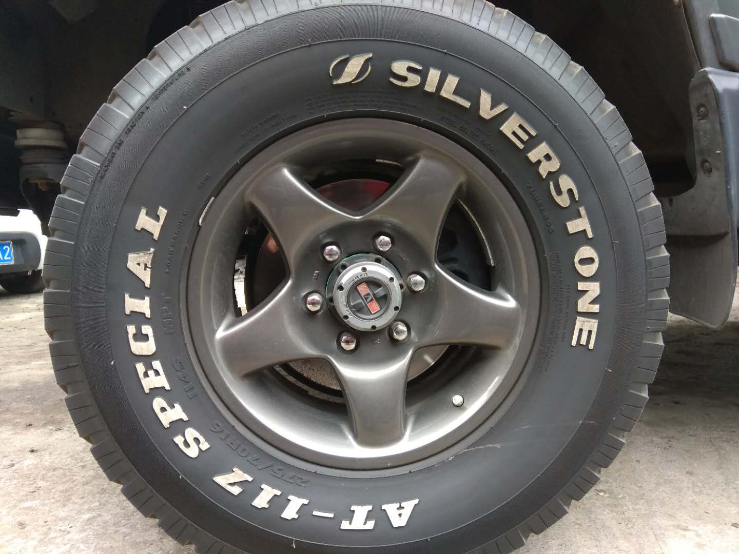 老大爷一个人的视频,运良途乐y60翻新