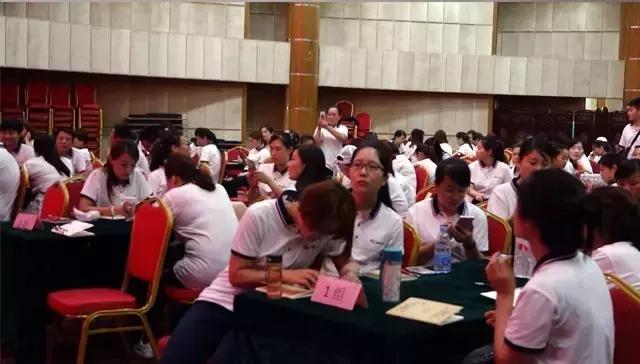 一群人一条心共同为一件事而奋斗,一群人一条心一件事励志文案