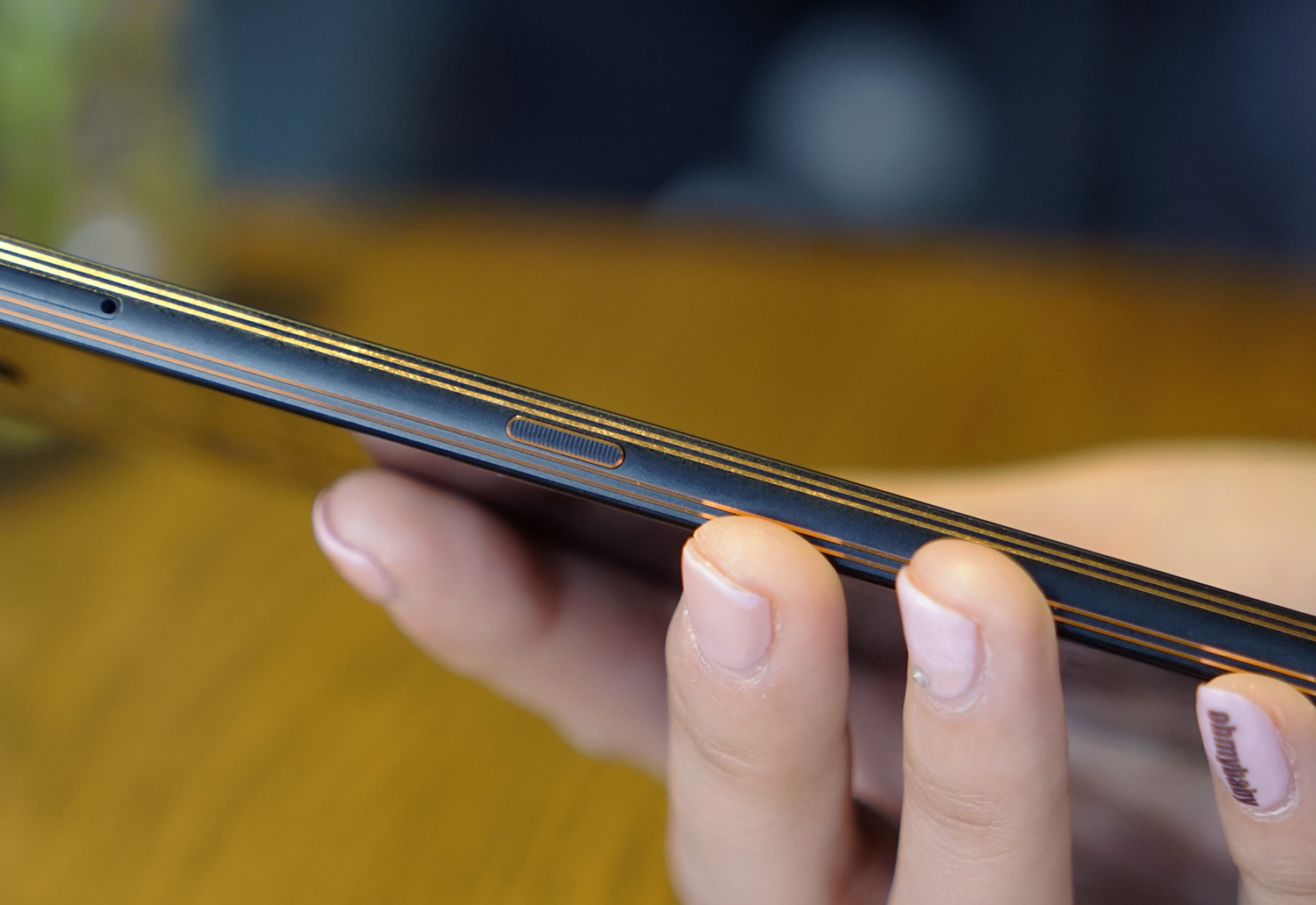 国美手机u7评测视频,国美u7是全贴合屏幕吗