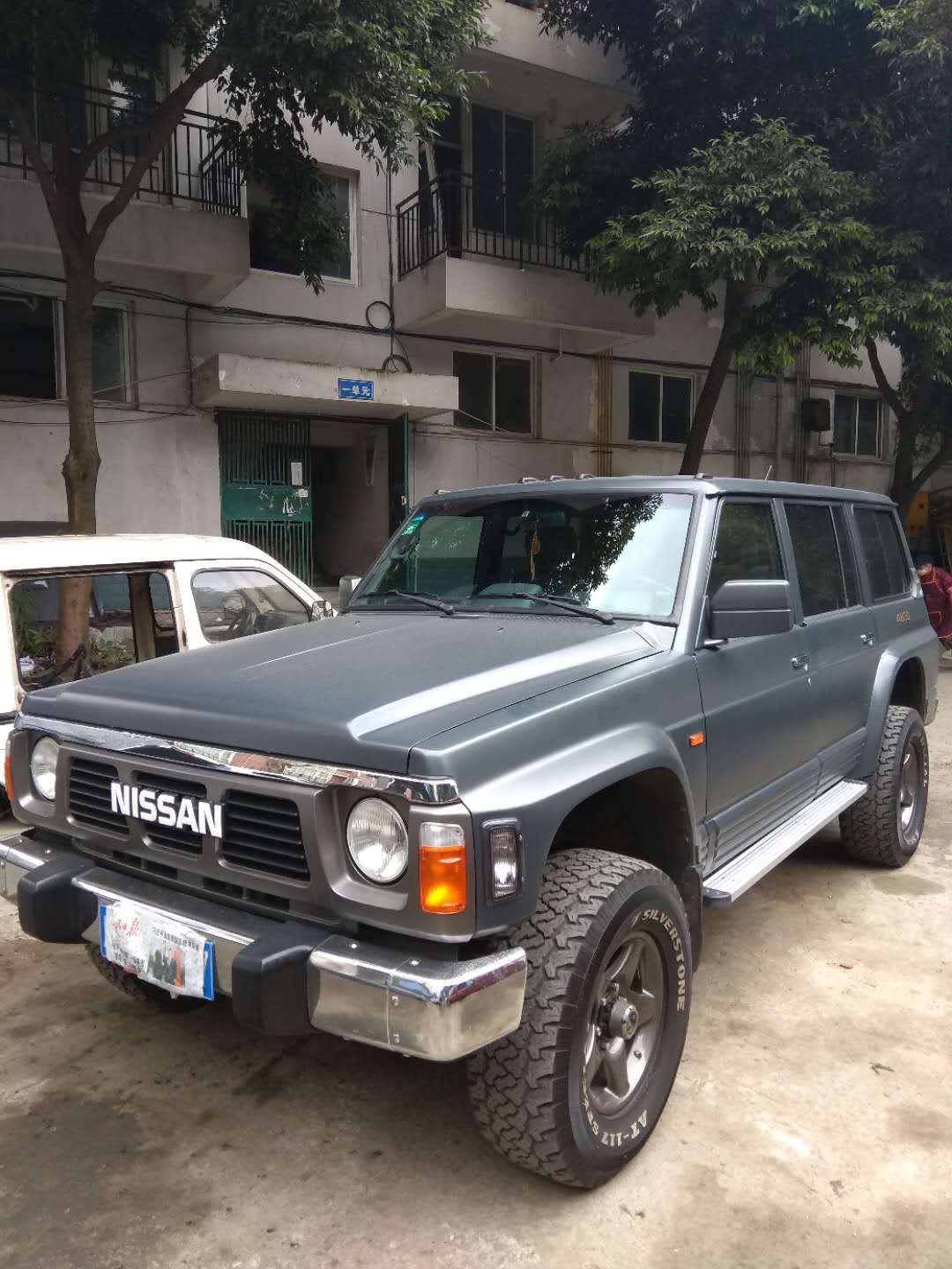 老大爷一个人的视频,运良途乐y60翻新