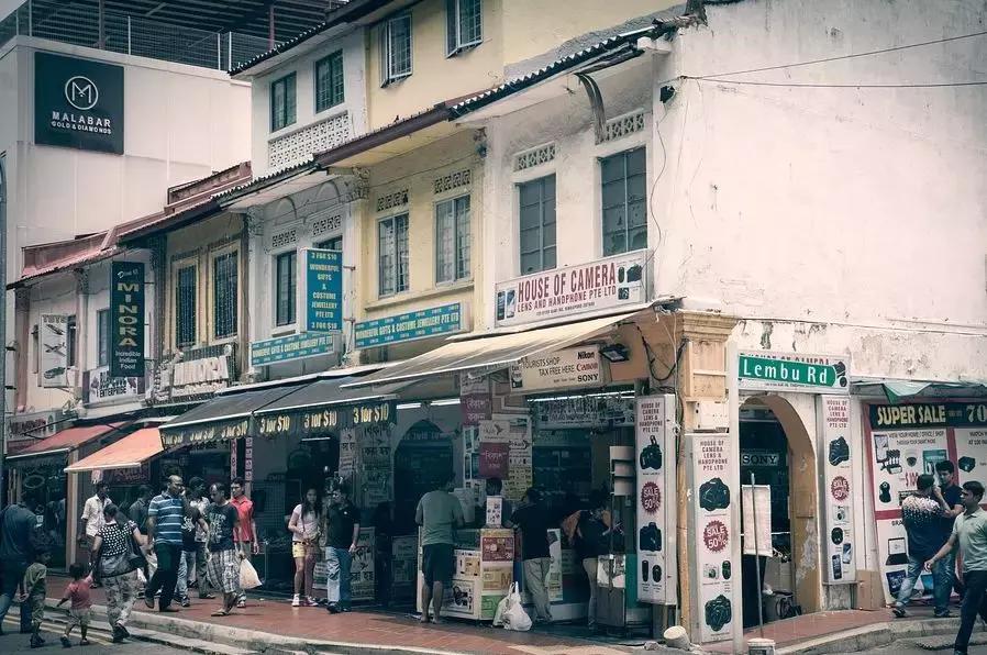 旅游达人带货为啥比官方的贵,新加坡旅游值得买东西