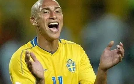 体育老师要会足球篮球等吗,体育老师会踢球