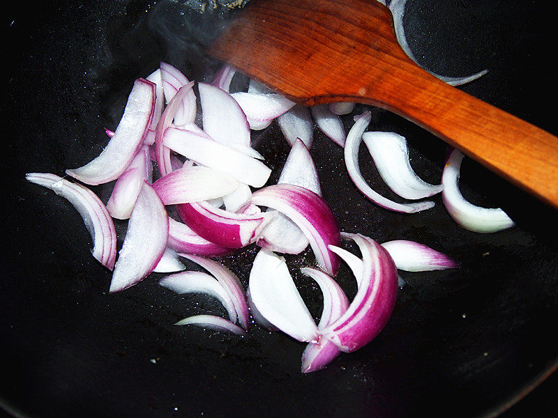 正宗铁板鱿鱼制作方法视频,自制铁板鱿鱼酱料的做法