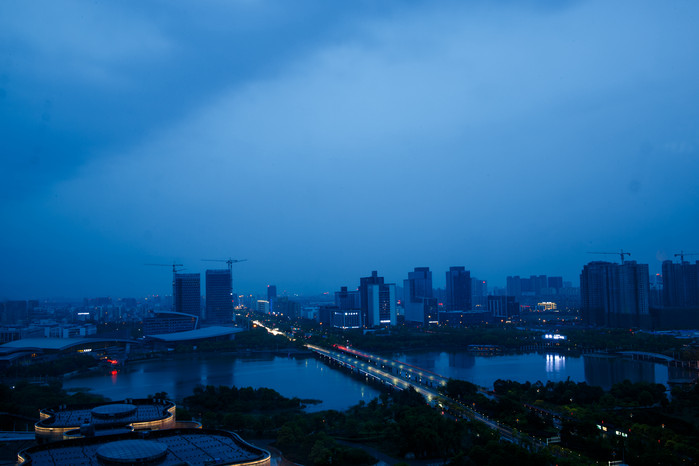 水之密语净润臻养护系列,水之密语净澈180ml