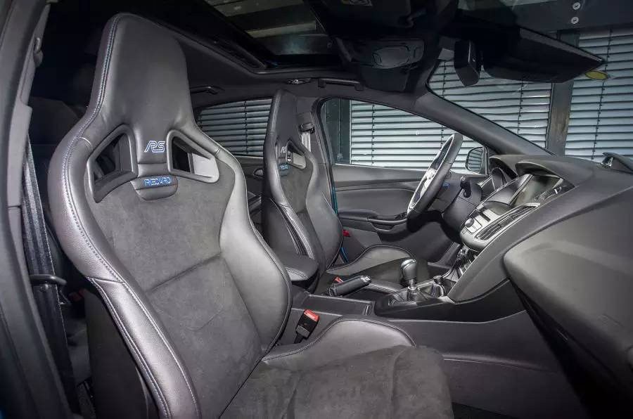 车闻联播安全车出来！别出来！