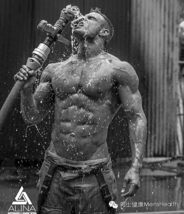 热、热、热澳洲消防员的舔屏肌肉大片这身材性感到没朋友