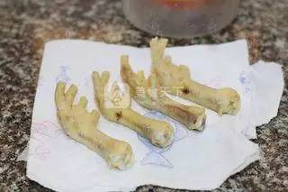 无骨鸡爪爆款榜第一,无骨黑鸡爪超脆