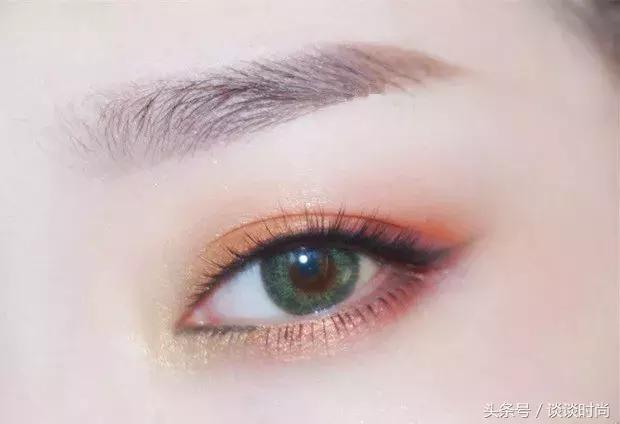 网红小猪9色土豆泥眼影盘教程,眼影盘推荐网红爆款带镜子刷子