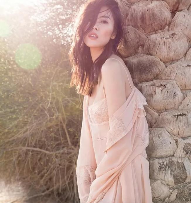 冬天干燥白屑满天飞？那一定是你没用对身体乳！