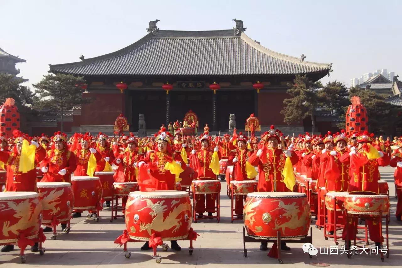 偶遇阎维文朱迅,朱迅东西南北贺新春是春晚吗