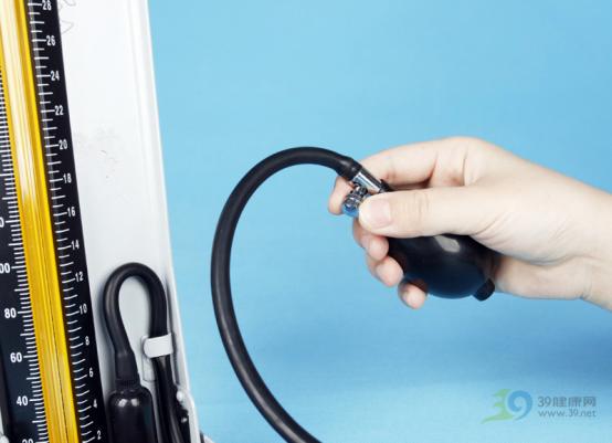 鱼跃台式血压计使用方法,手把手教你台式血压计