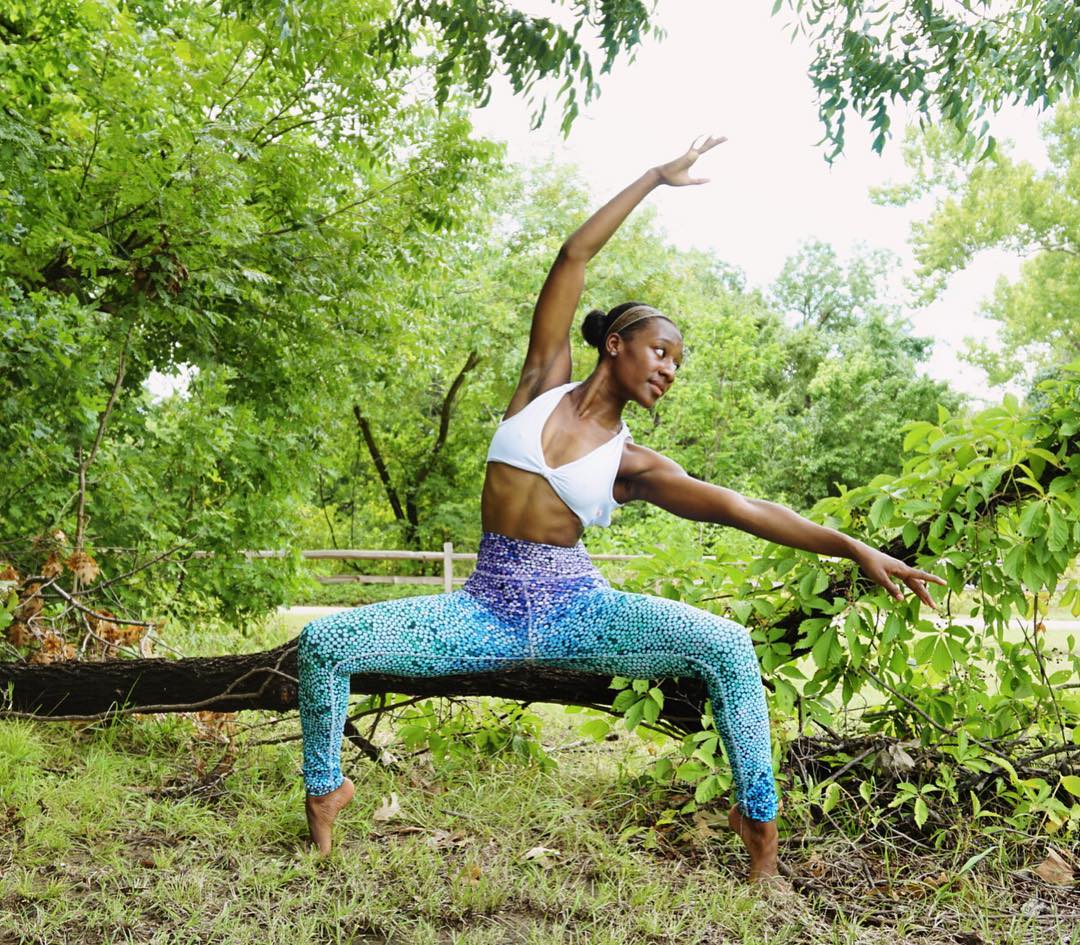 一组让身材变优雅的体式,女人多练习