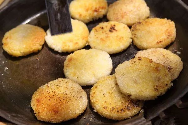 黄冈，这里不只有学霸和试卷