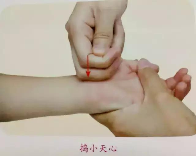 小儿惊吓发烧症状,小儿治疗惊吓最有效的药