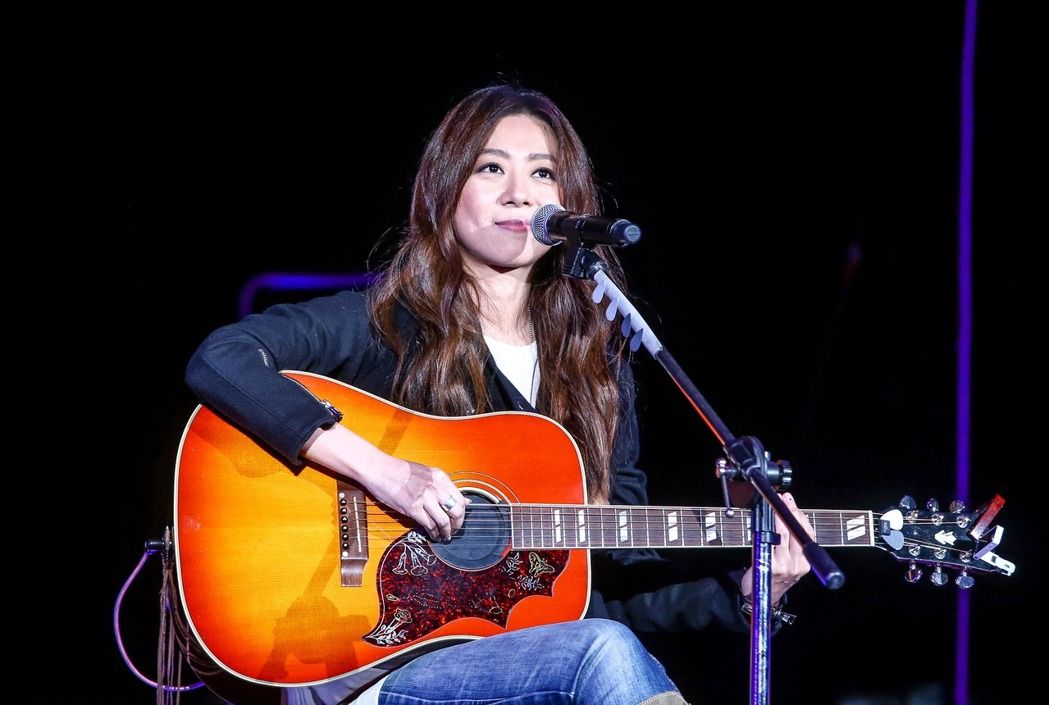 陈绮贞粉丝见面会完整版,陈绮贞演唱会完整版视频