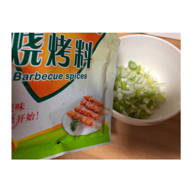 葱油千层饼好吃有诀窍,怎么做葱油千层饼不硬又松软