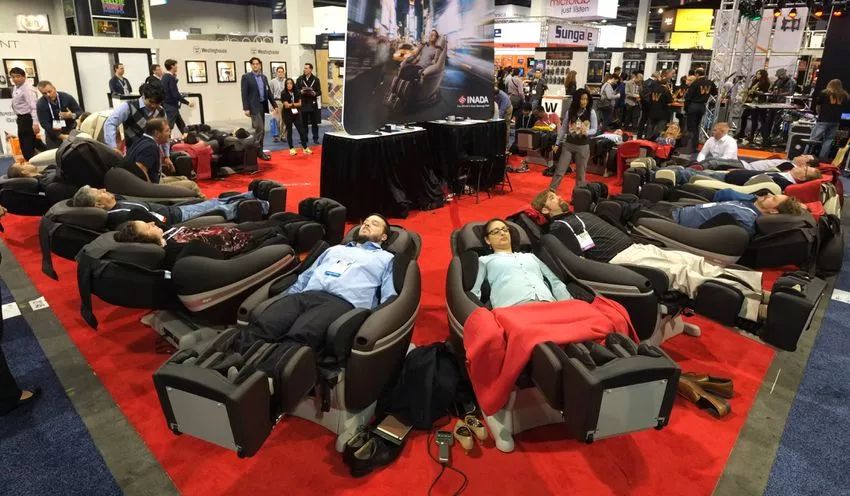 「终结篇」这是玩命的CES，这是玩票的CES｜甲子光年