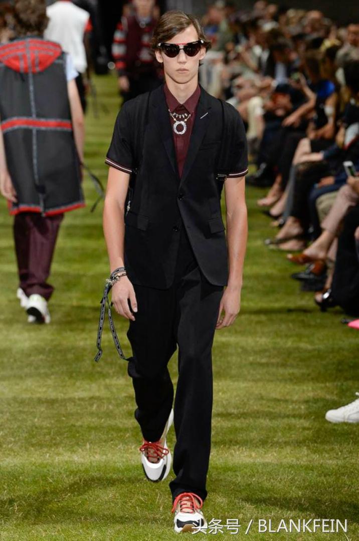 迪奥桀傲diorhomme,迪奥dior2020时装秀
