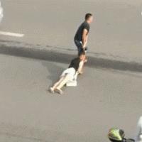 别瞎想，姑娘只是尿急罢了